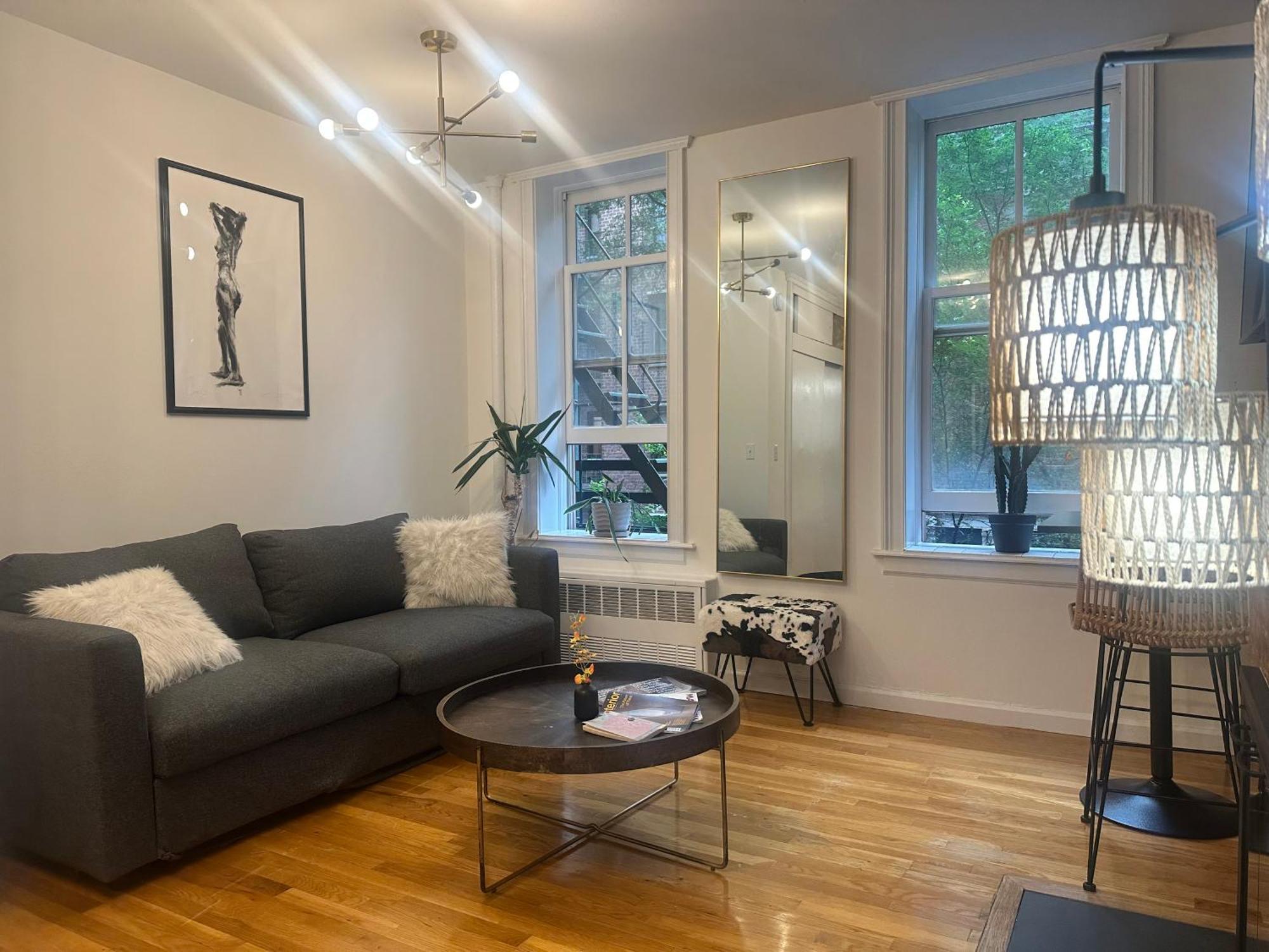 Apartment Beauty In The Heart Of The Village